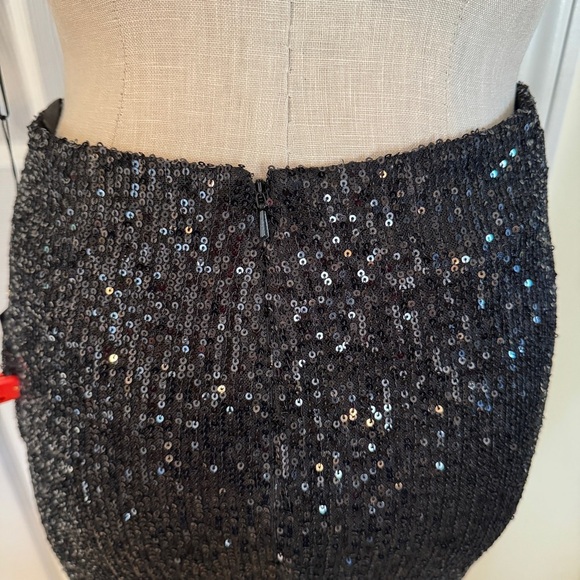 IEENA for Mac Duggal Black Sequin Cutout Gown Size 2 NWT - Picture 6 of 16